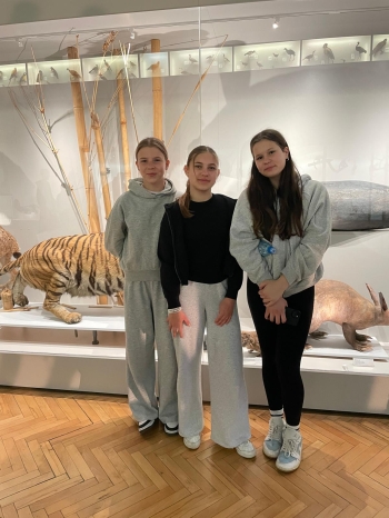 photo-2026-04-22-19-00-13