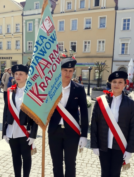 Udział Pocztu Sztandarowego Szkoły w obchodach „Dnia Flagi Rzeczypospolitej 